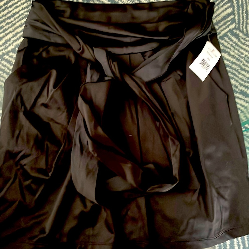 Satin black skirt